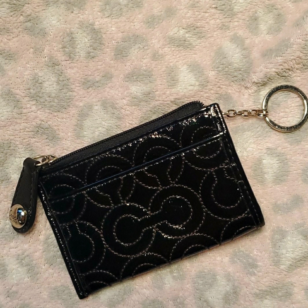 Small Keychain coach wallet.